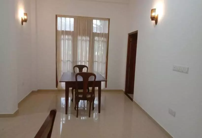 ホテル Coconut Villa Madiha