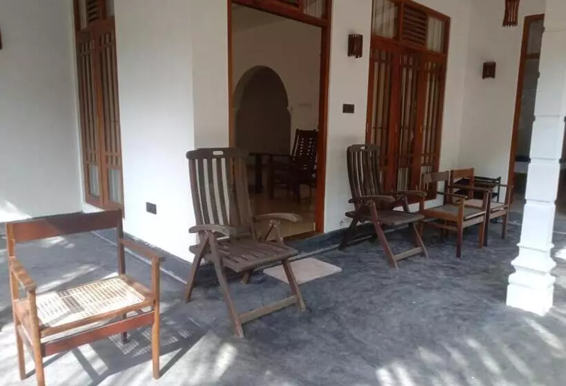 ホテル Coconut Villa Madiha