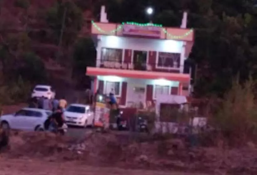 ホテル Green Valley,sarkhal