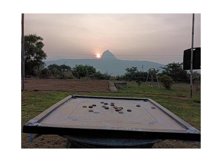 בית מלון כפרי Pool Camping