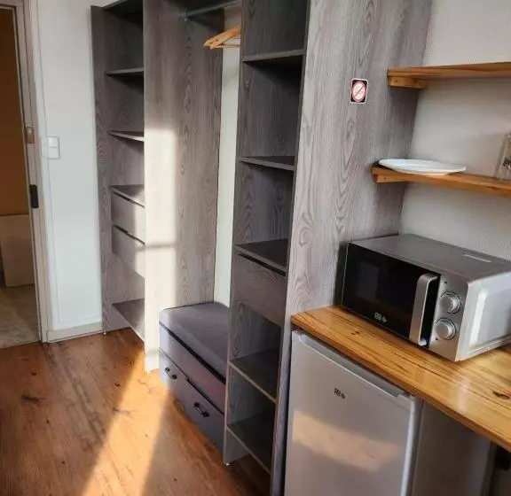 هتل Hôtel Des 2 Gares