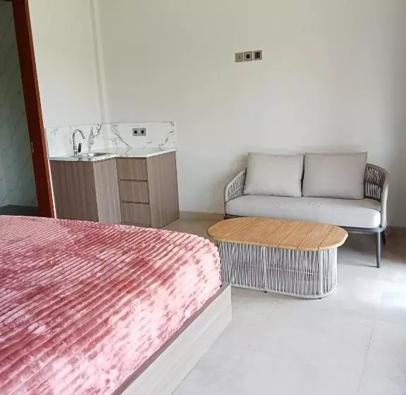 ホテル Mesari Villa