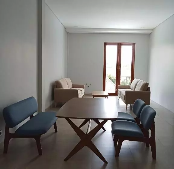 ホテル Mesari Villa