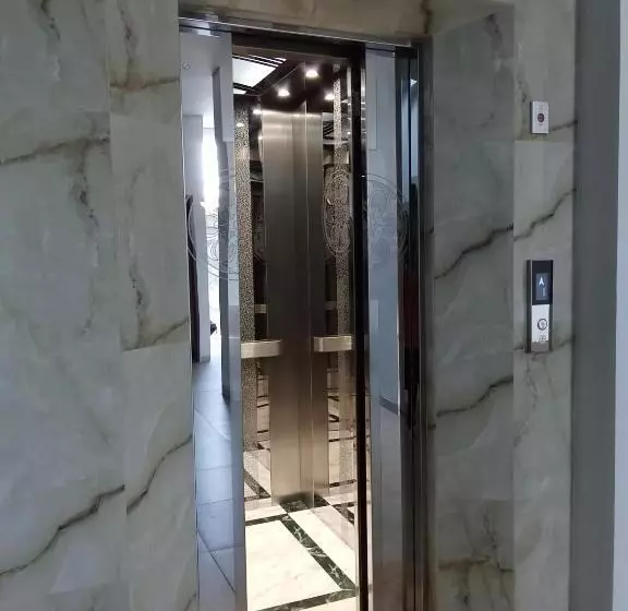 ホテル Mesari Villa