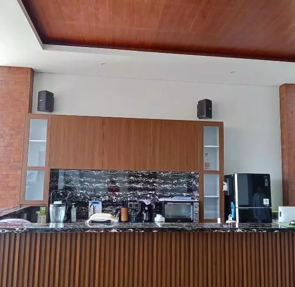 ホテル Mesari Villa