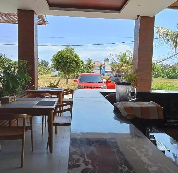 ホテル Mesari Villa