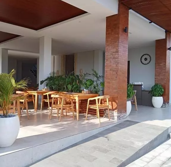 ホテル Mesari Villa