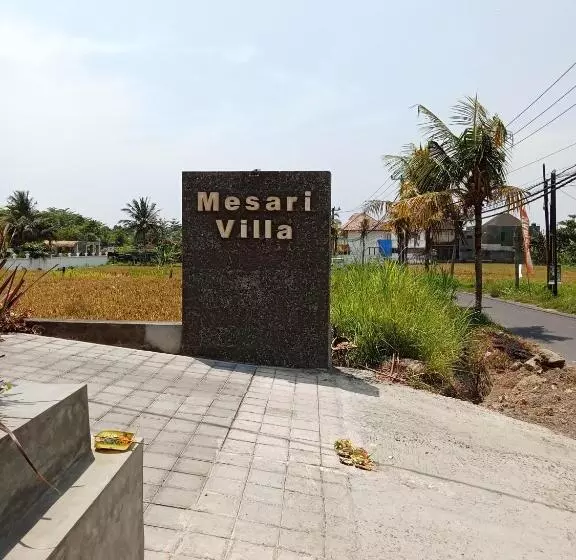 ホテル Mesari Villa