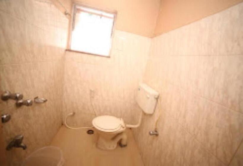 호텔 Sairaja,satara