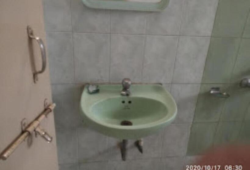 호텔 Sairaja,satara