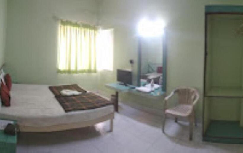 호텔 Sairaja,satara