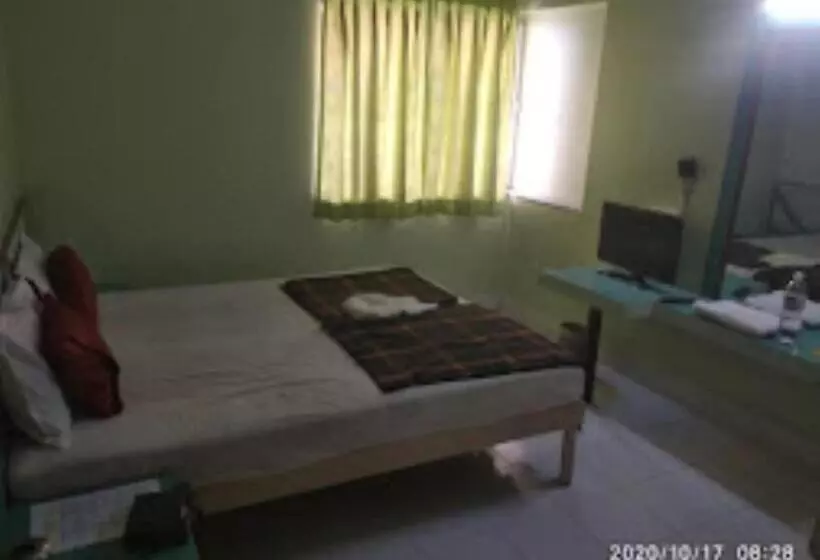 ホテル Sairaja,satara