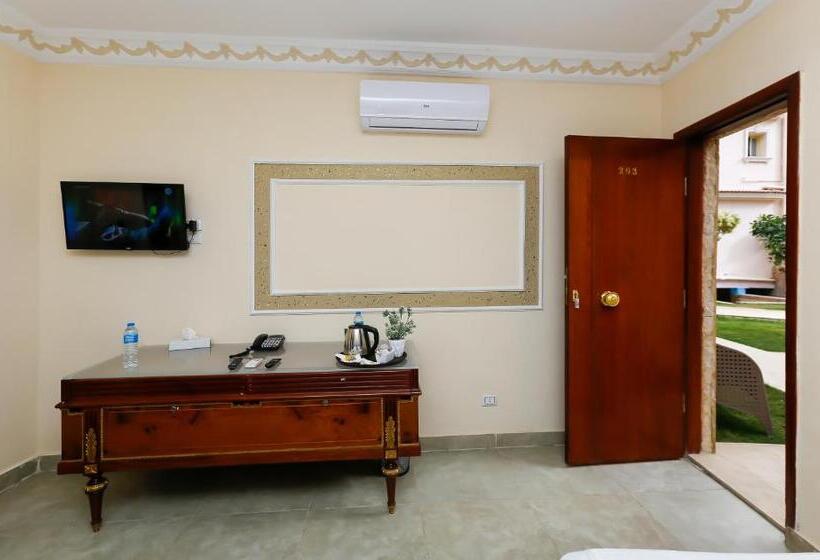 هتل Turquoise Pyramids