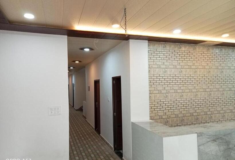 پانسیون 5 Petals