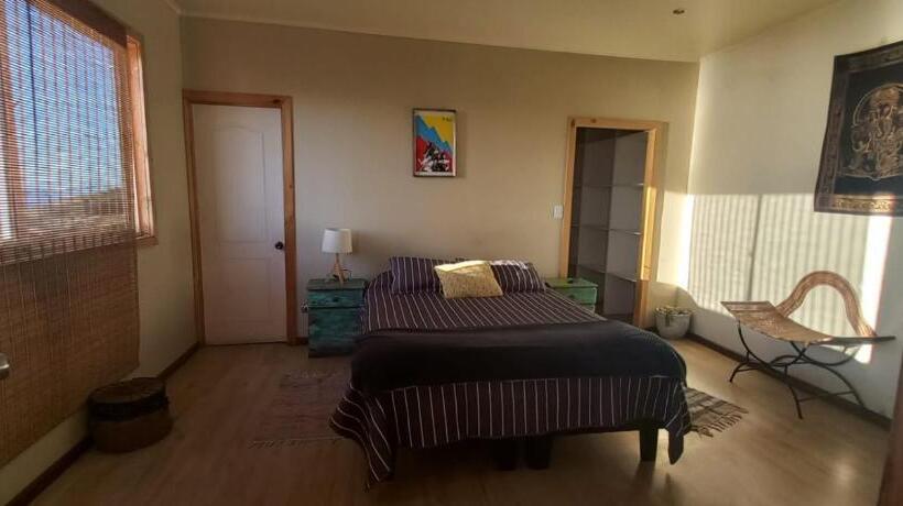 بنسيون Hostal El Faro