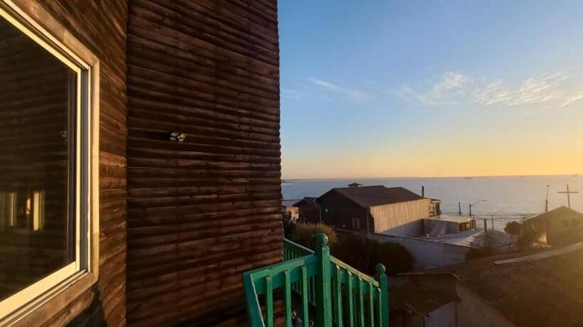 بنسيون Hostal El Faro