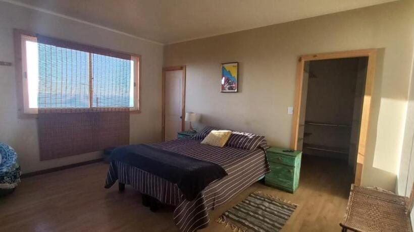 بنسيون Hostal El Faro