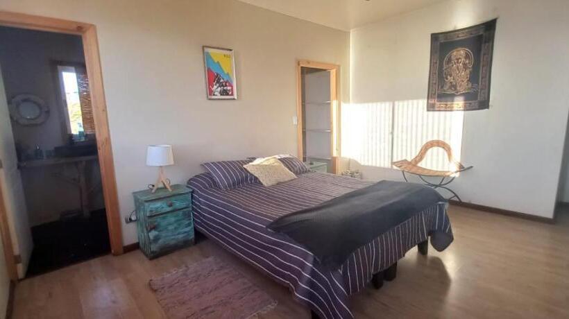 بنسيون Hostal El Faro