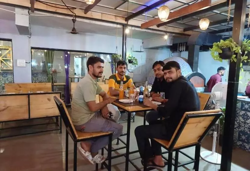 ペンション Club India Inn