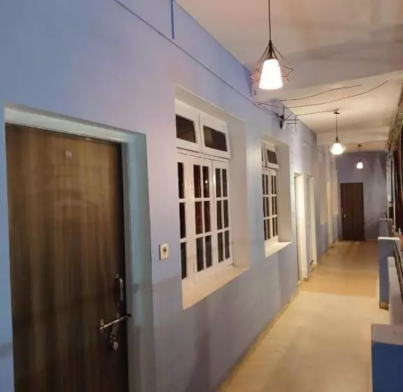 ペンション Club India Inn