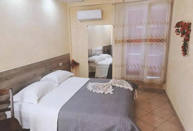 ペンション Crisan B&b Affittacamere
