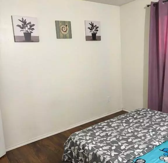 ペンション Near Toronto Pearson Airport   Queen Room And Free Parking