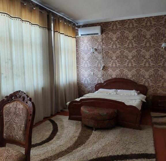 Hostel алтын бешик