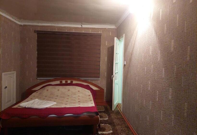 Hostel алтын бешик