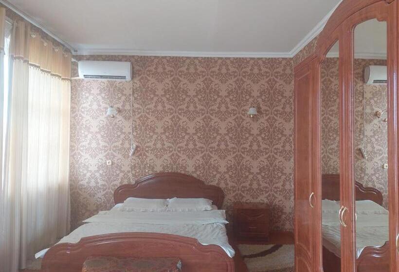 Hostel алтын бешик