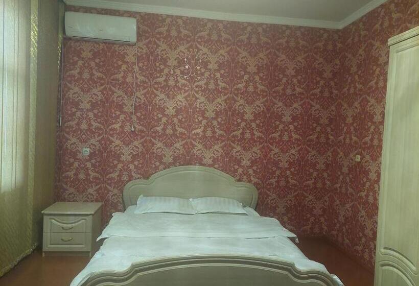 Hostel алтын бешик