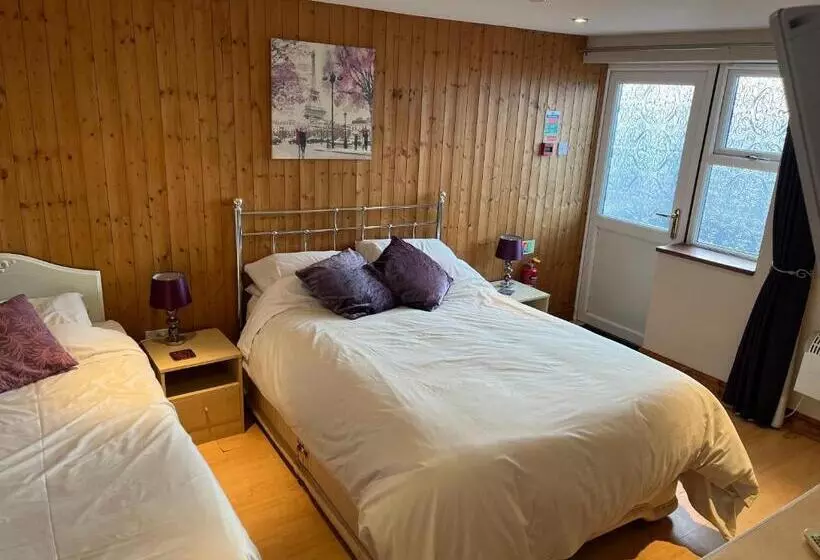 Aamiaismajoitus (B&B) Chiverton Arms