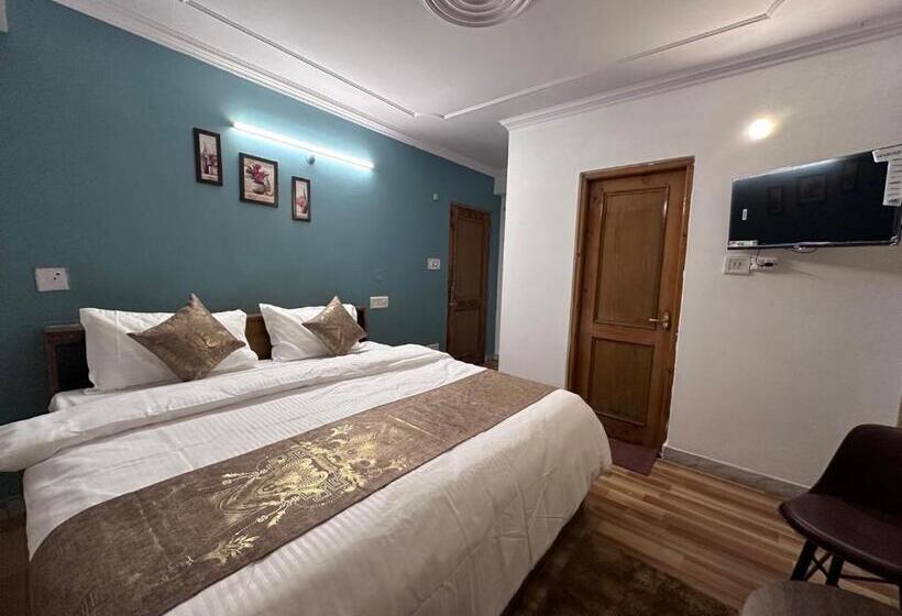 Bed and Breakfast The Misty Pines Inn