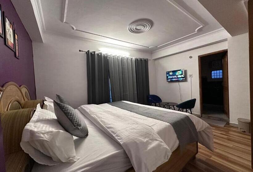 Bed and Breakfast The Misty Pines Inn