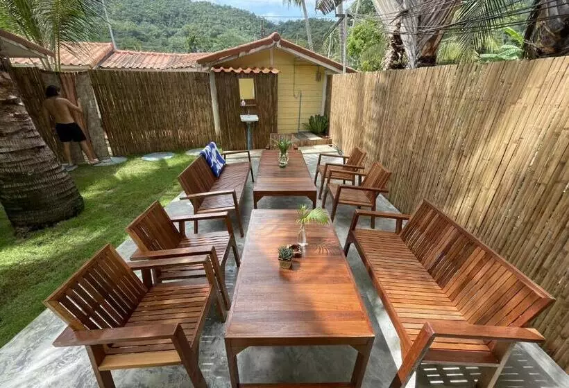 De Bra Hostel