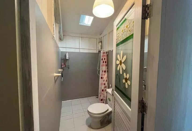 De Bra Hostel