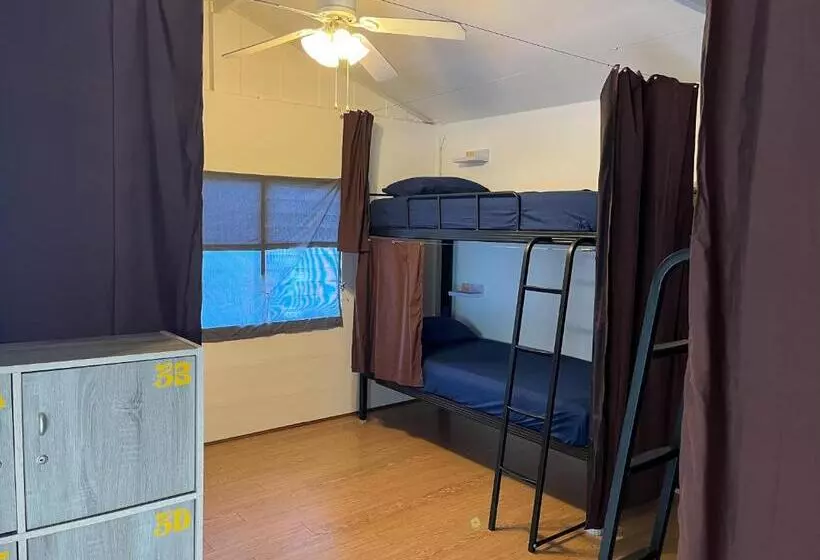 De Bra Hostel