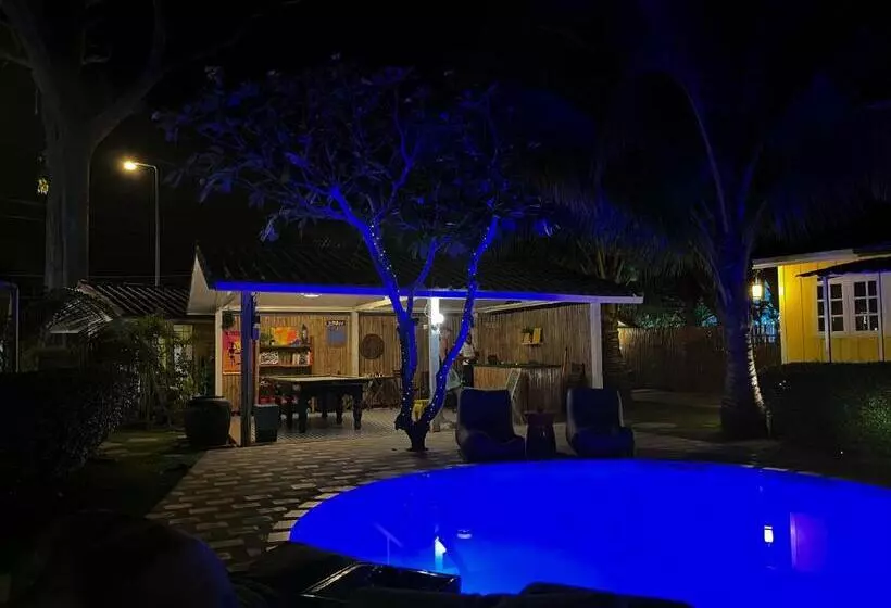 De Bra Hostel