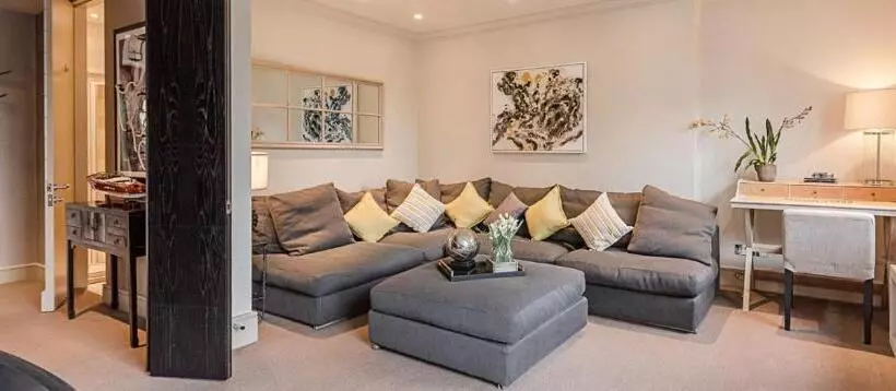 The Harrington   Knightsbridge   18 Rutland Gate