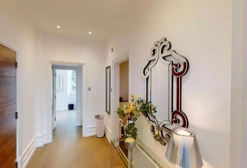 The Harrington   Knightsbridge   18 Rutland Gate