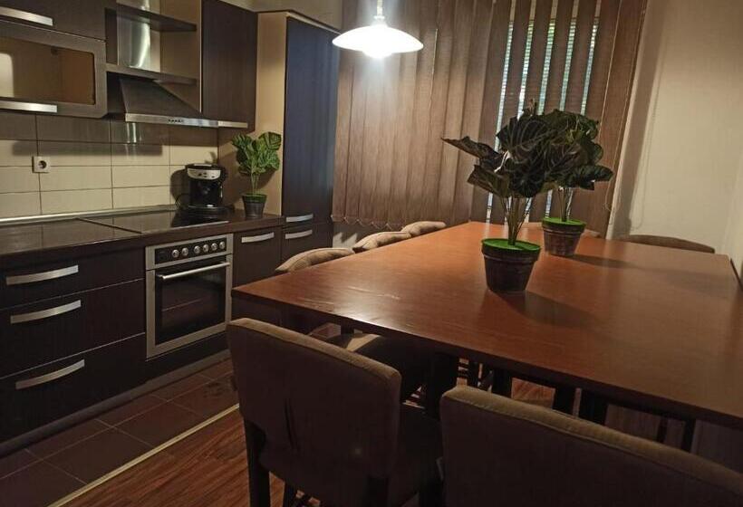 Hostel Nënë Terezës