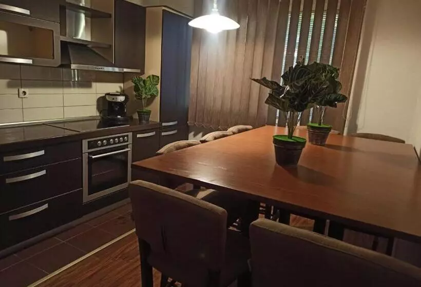 Hostel Nënë Terezës