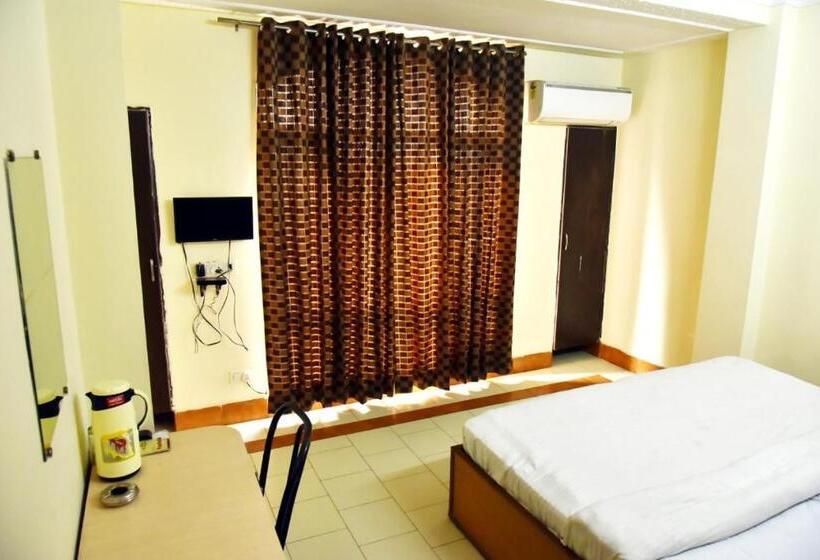 هتل Bnb Kashi Darsan Stay