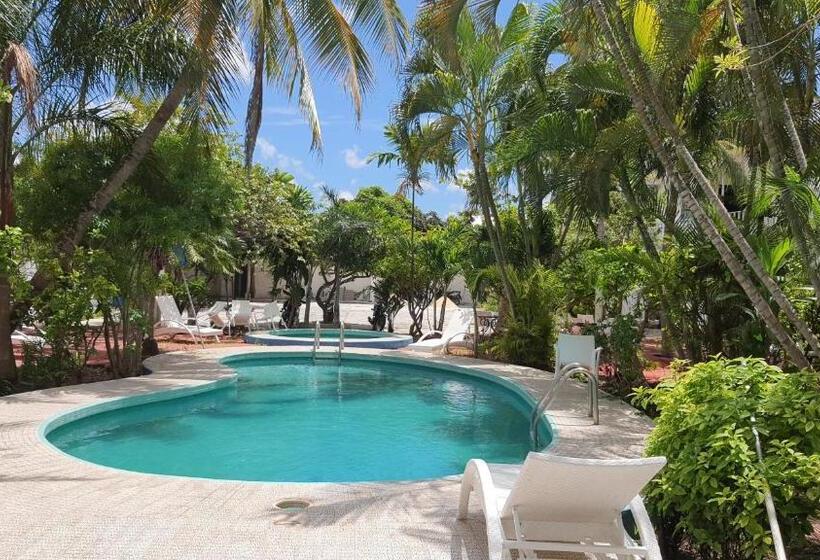 هتل کپسول Hermanos Aguilar