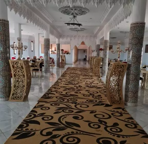 ホテル Hôtel Et Restaurant Arij