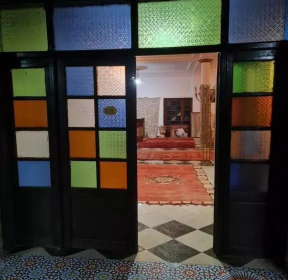ホテル Hôtel Et Restaurant Arij