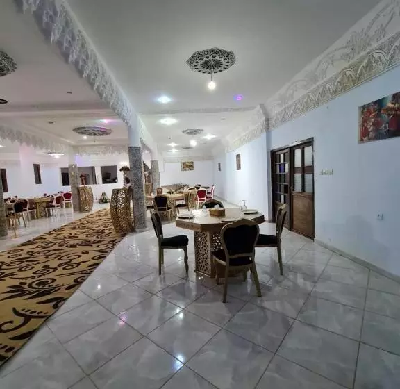 ホテル Hôtel Et Restaurant Arij