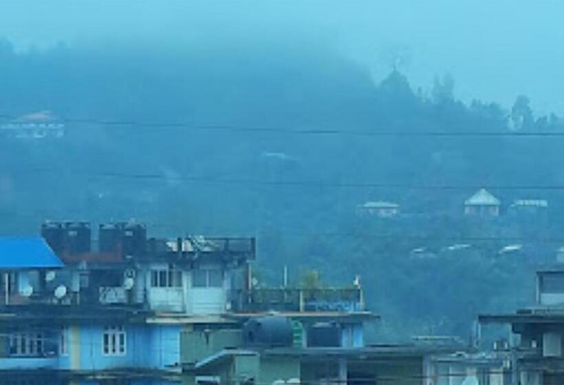 בית מלון כפרי Moomsie Itanagar Arunachal Pradesh