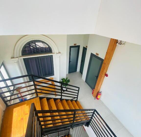 هتل Nhà Nghĩ Homestay Kv