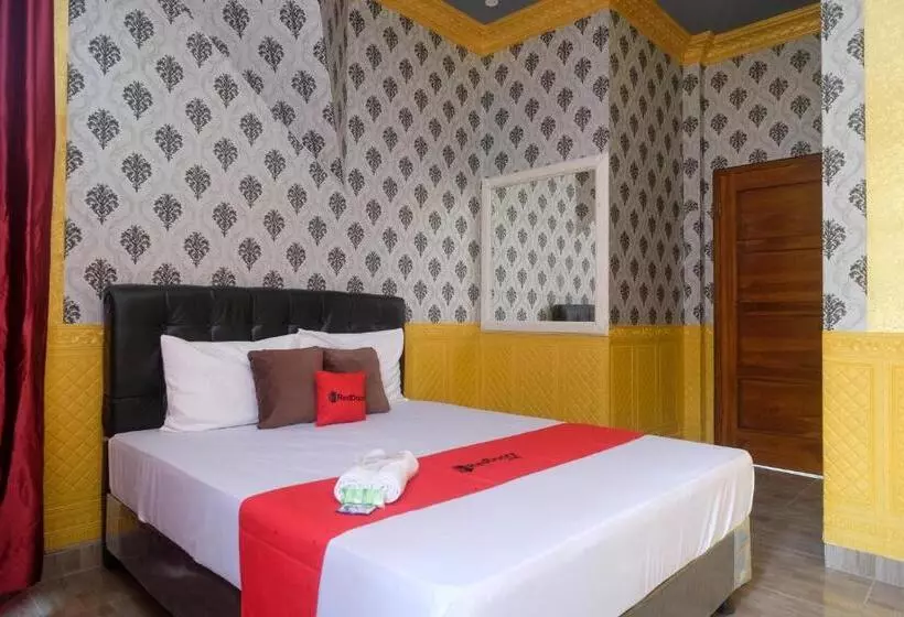 ホテル Reddoorz Syariah Near Gerbang Dieng 2