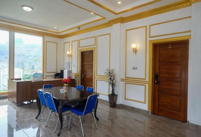 فندق Reddoorz Syariah Near Gerbang Dieng 2